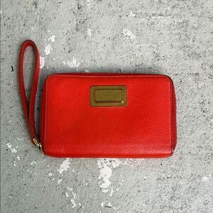 Marc by Mark Jacobs zip around wallet